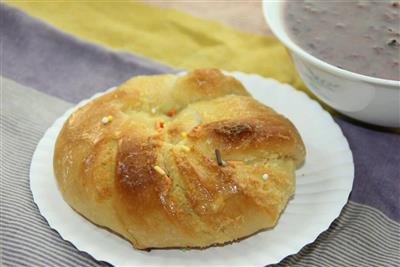 Yoghurt and coconut bread