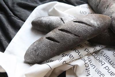 Bamboo charcoal-free long stick bread