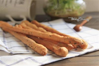 Sesame bread sticks