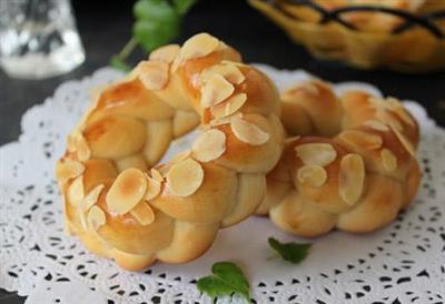 Almond flower bread