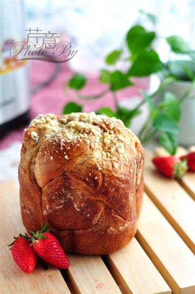 Fresh strawberry cream toast