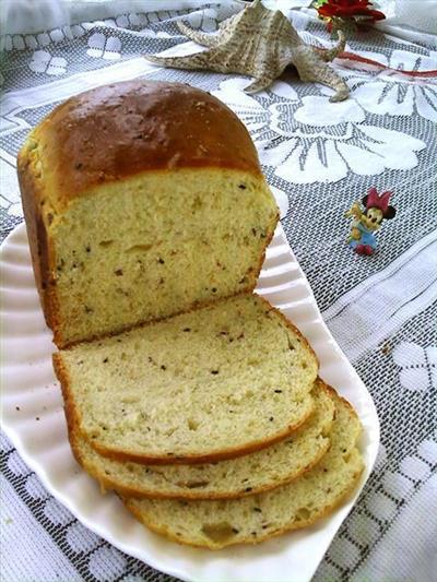 Pan de semilla de sésamo negro