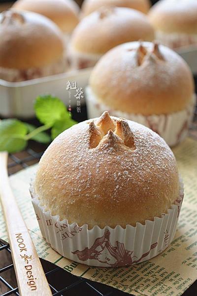 Whole wheat paper cup bread