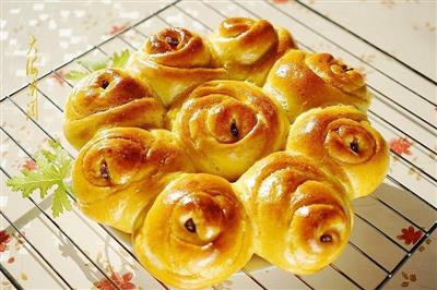 Cranberry and rose bread