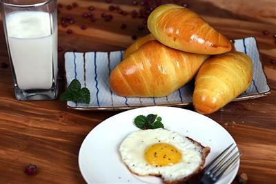 The Golden Horn Bread