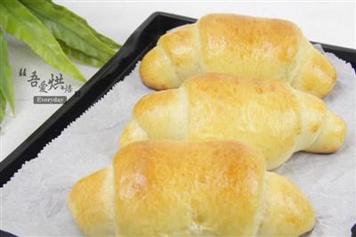 Cream bread rolls