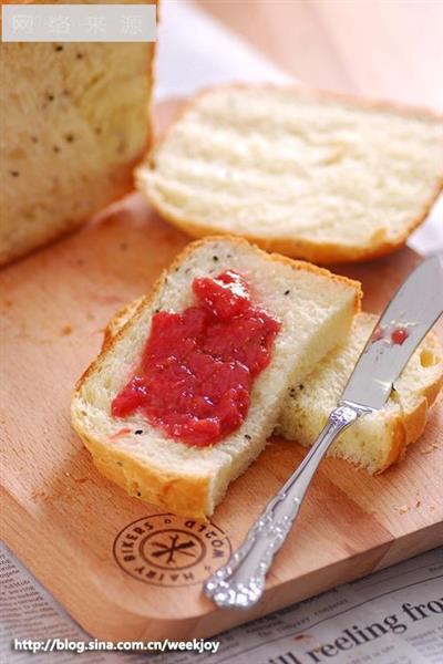 Black sesame bread