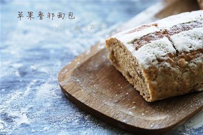 Apple bread