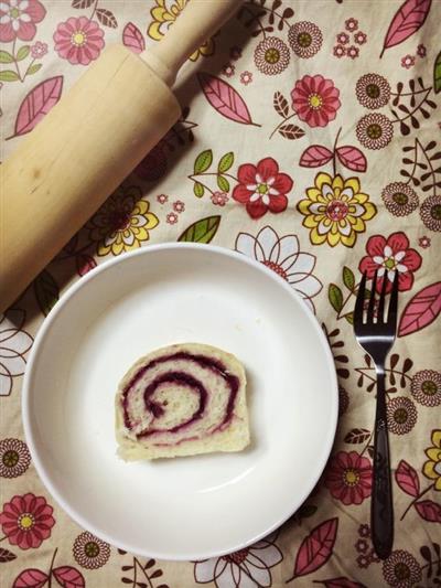 Purple bread rolls