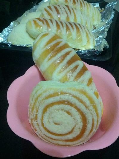 Red bean bread and meatloaf