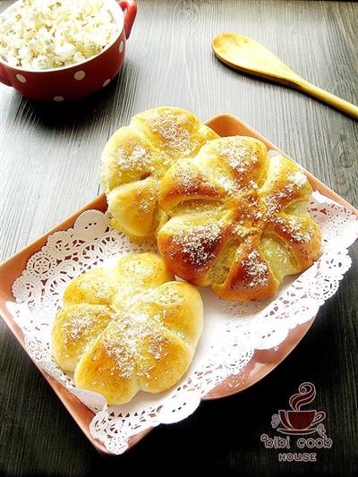 Yellow bread with flower milk