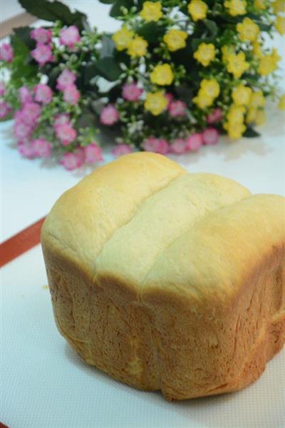 How to make bread in a bread machine