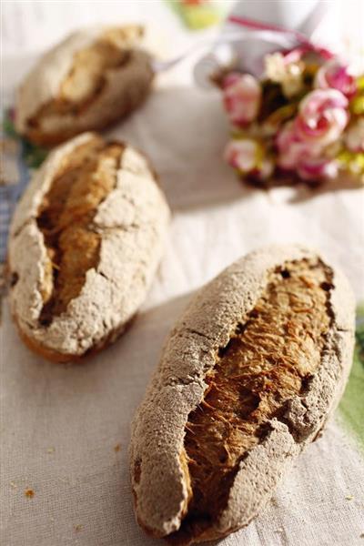 Naked wheat bread