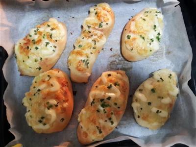 Onion and cheese bread