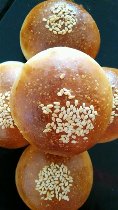 Bread with black beans