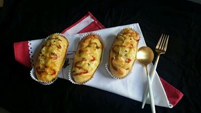 Onion bacon and cheese bread