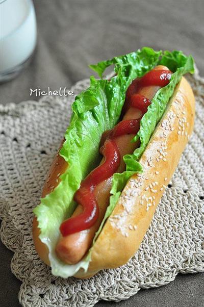 Hot dog bread