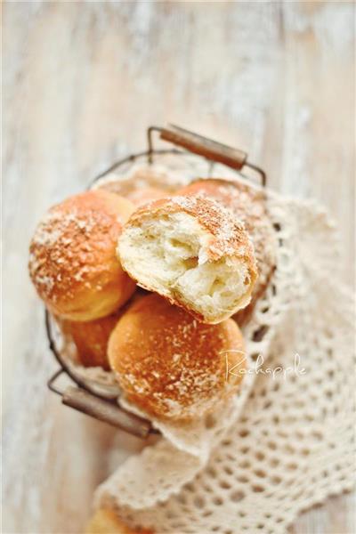 Flavored milk and coconut bread