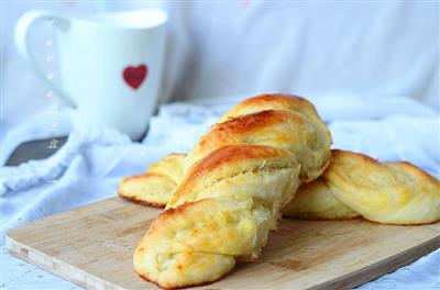 Yoghurt and coconut bread