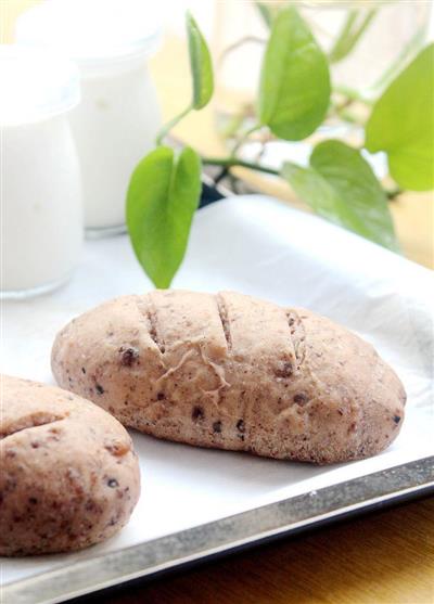 Walnut bread