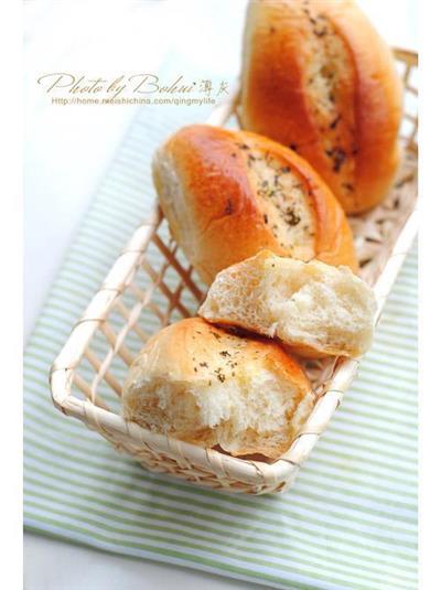 Western spinach fresh milk bread