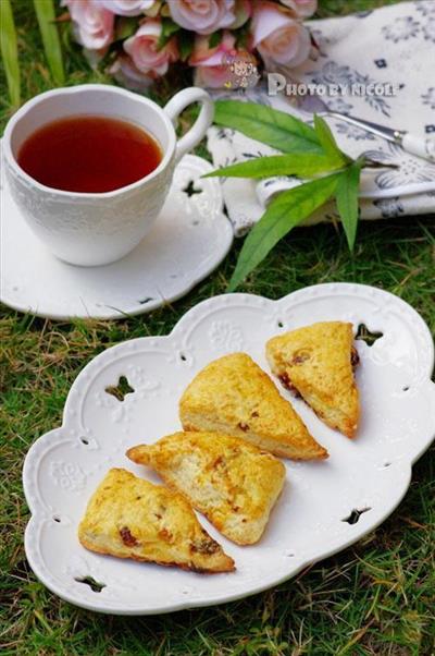 Traditional dried grapes