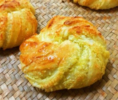 Gran comer un pan de cacahuete dorado