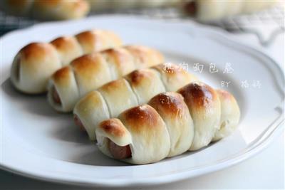 Hot dog rolls