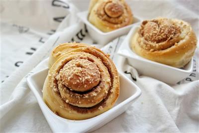 Peanut butter rolls