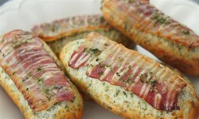 Young and old love bacon and seaweed bread.