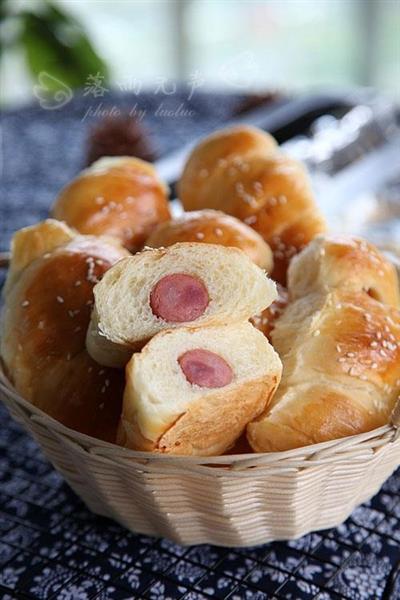 Rollos de pan de intestino caliente