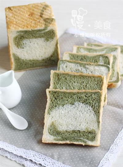 Two-tone tea toast