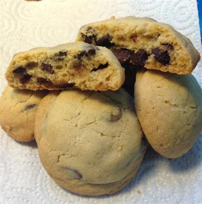 Ultra-simple chocolate chip cookies