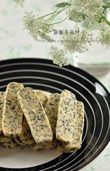 Salted sesame biscuits