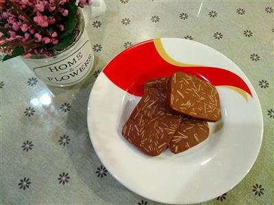 Chocolate and almond cookies