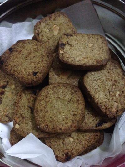 Tea and almond cakes