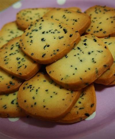 Black and sesame biscuits