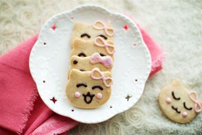 Whole wheat cat biscuits with mushrooms