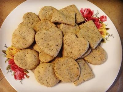 Count black tea biscuits