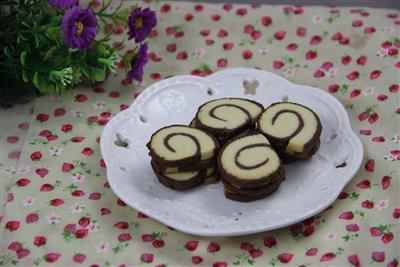 Black and white cheese cookies