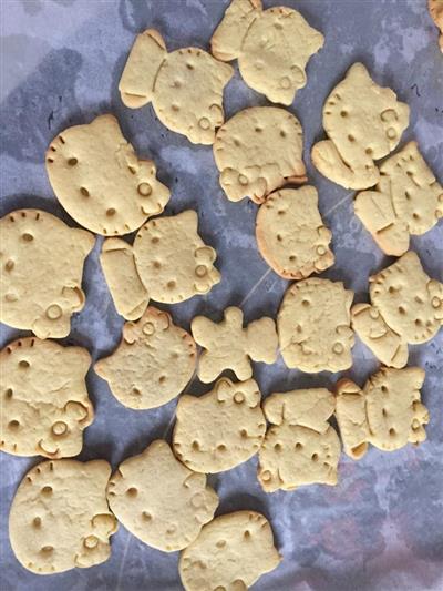 hello kitty small biscuits