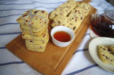 A simple cranberry biscuit can be just as good.