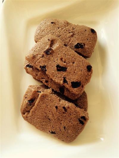 Chocolate cookies with cranberries