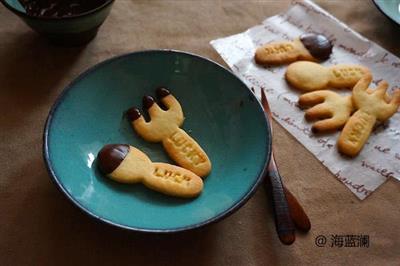 A spoonful of cookies