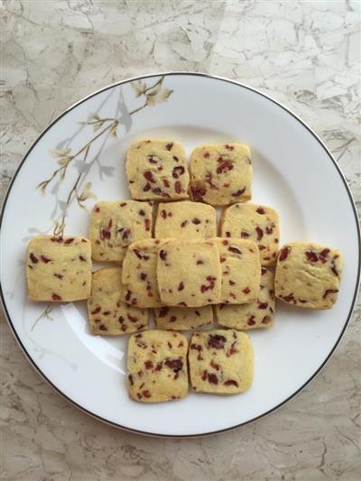 Baking entry level - cranberry biscuits