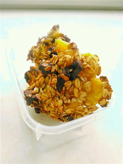 Weight loss snacks - dates and oatmeal