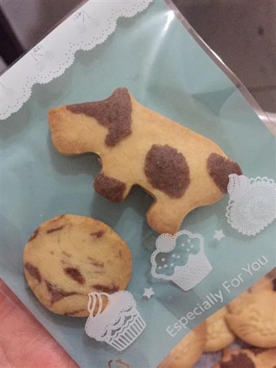 Dairy cow biscuits