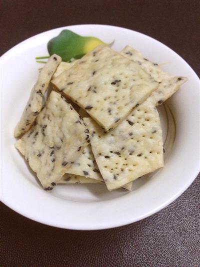 Black sesame and cinnamon biscuits