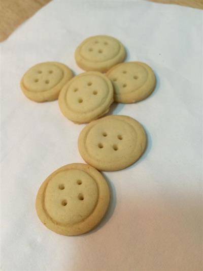 Buttoned cookies