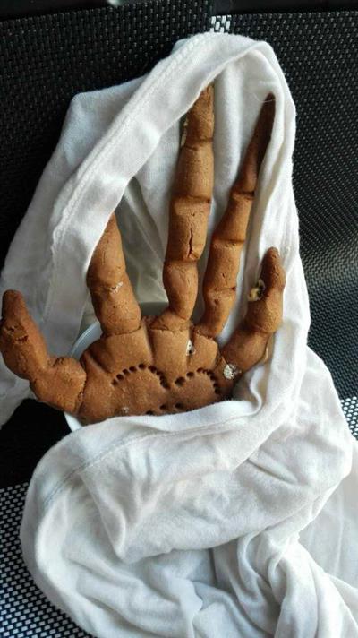 Halloween is a crazy finger cookie.